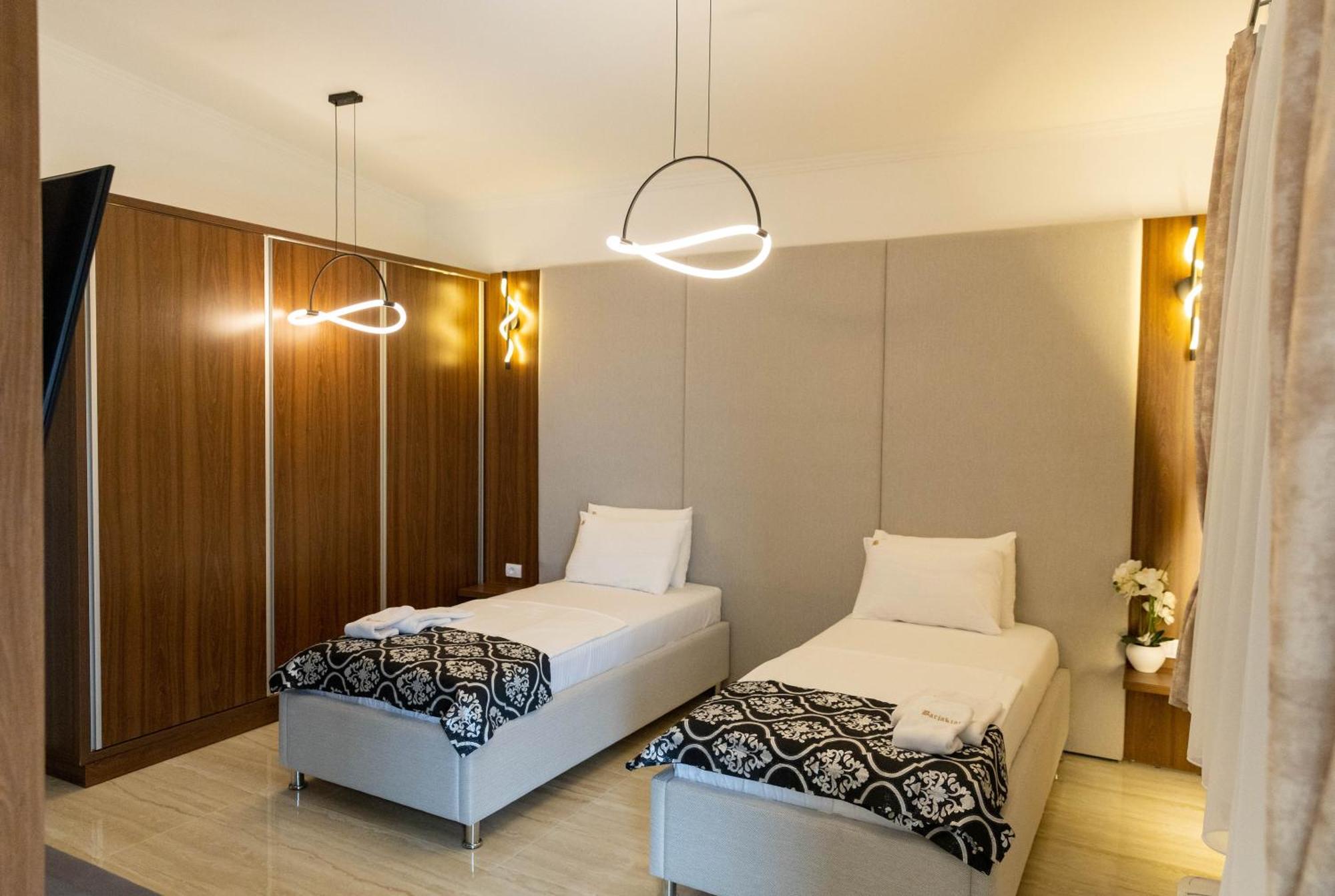 אולסינץ' Barjaktar - Luxury Suites & Spa מראה חיצוני תמונה